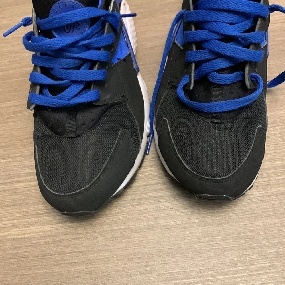 Nike Huaraches kids purchased in vegas